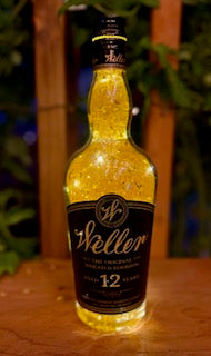 Weller 12 Bourbon Resin Light with Flakes